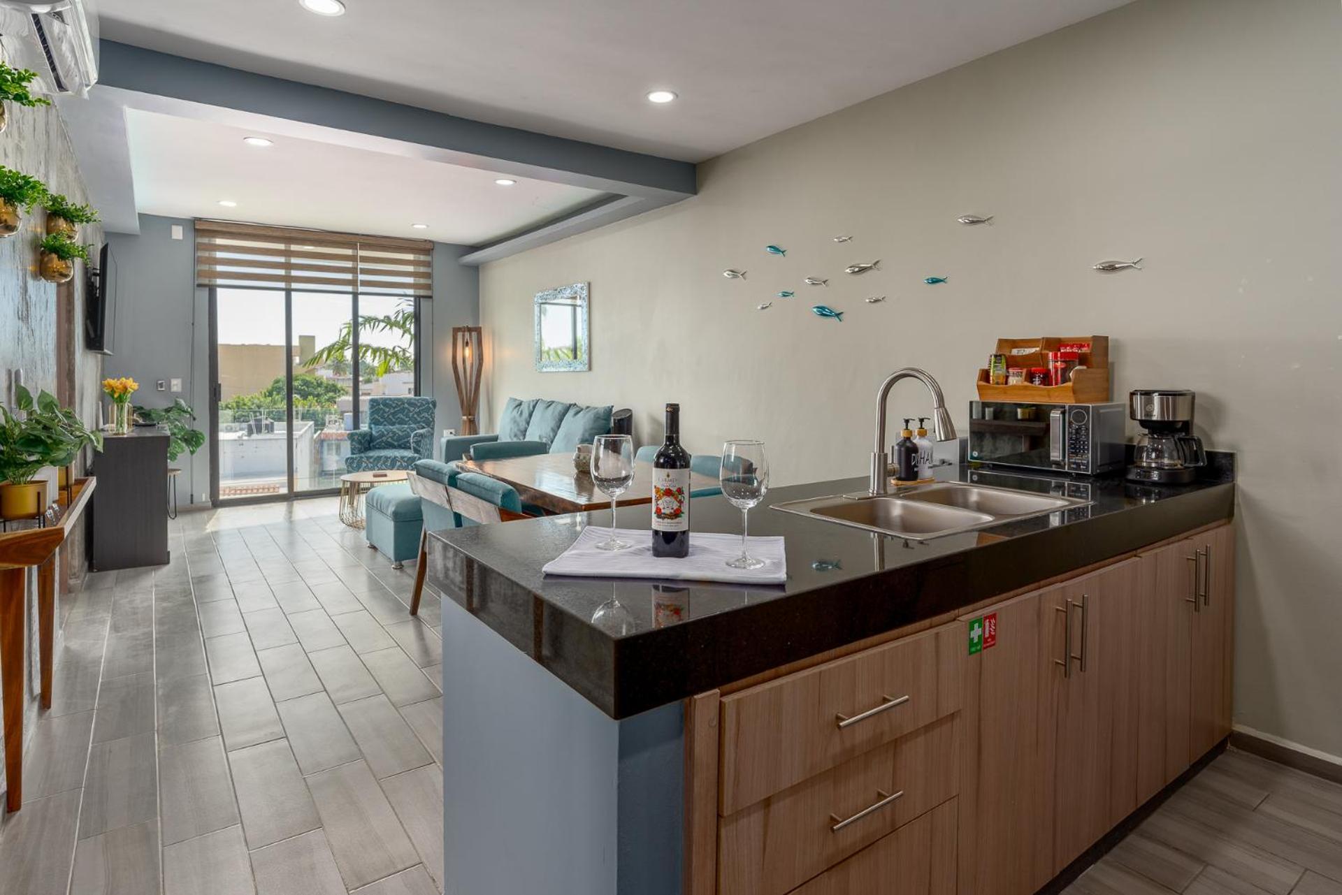 New & Modern, 5 Star Area, Walk 2 Beach, Pool, Views, King Bed マサトラン エクステリア 写真