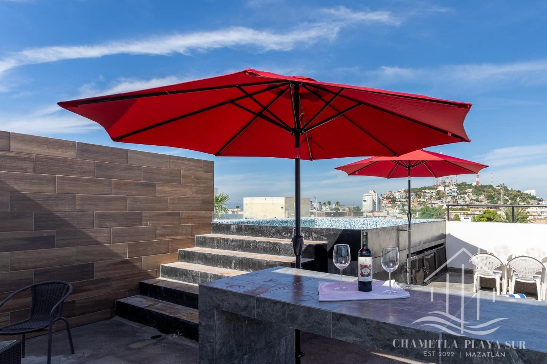 New & Modern, 5 Star Area, Walk 2 Beach, Pool, Views, King Bed マサトラン エクステリア 写真