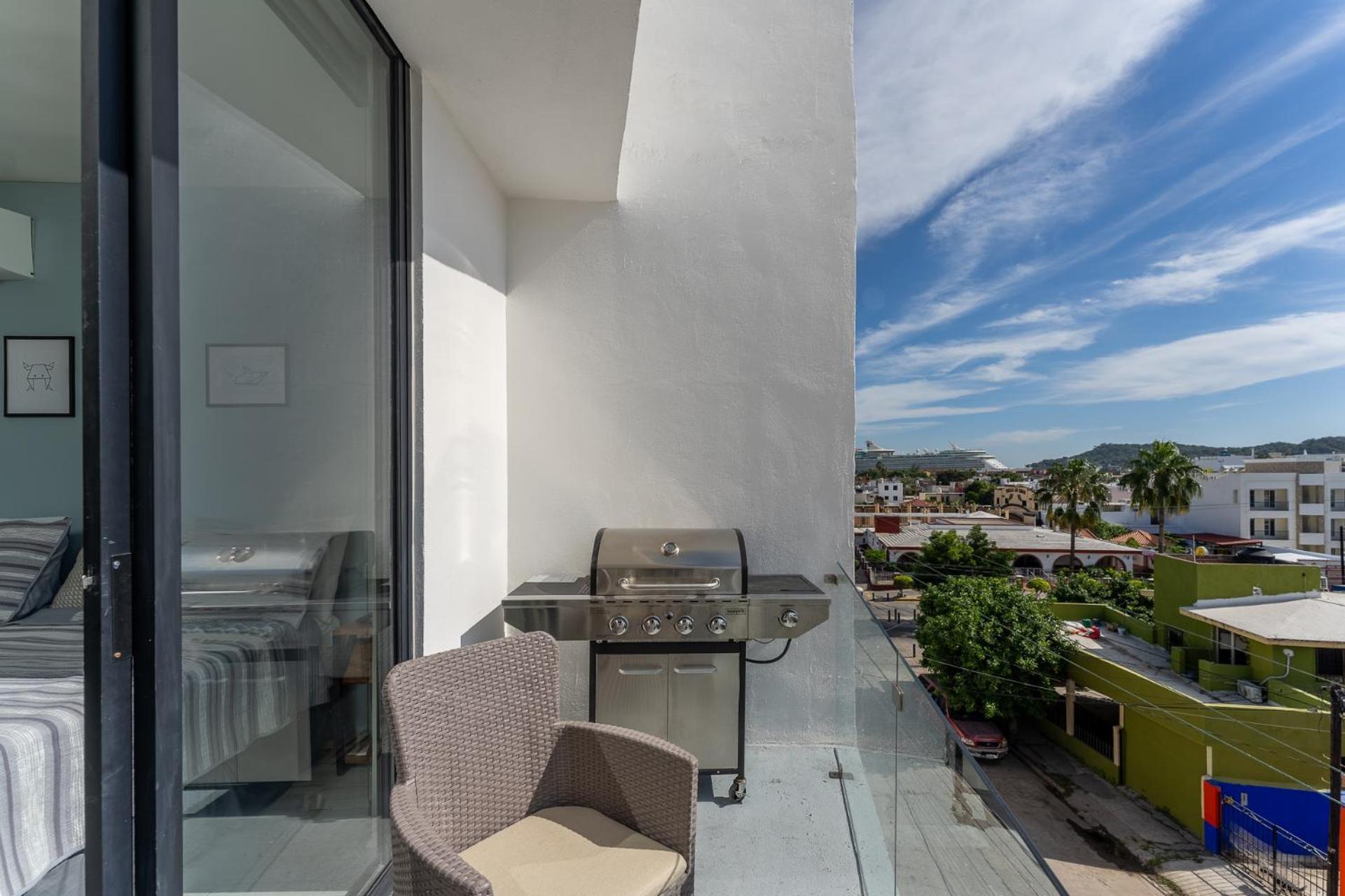 New & Modern, 5 Star Area, Walk 2 Beach, Pool, Views, King Bed マサトラン エクステリア 写真